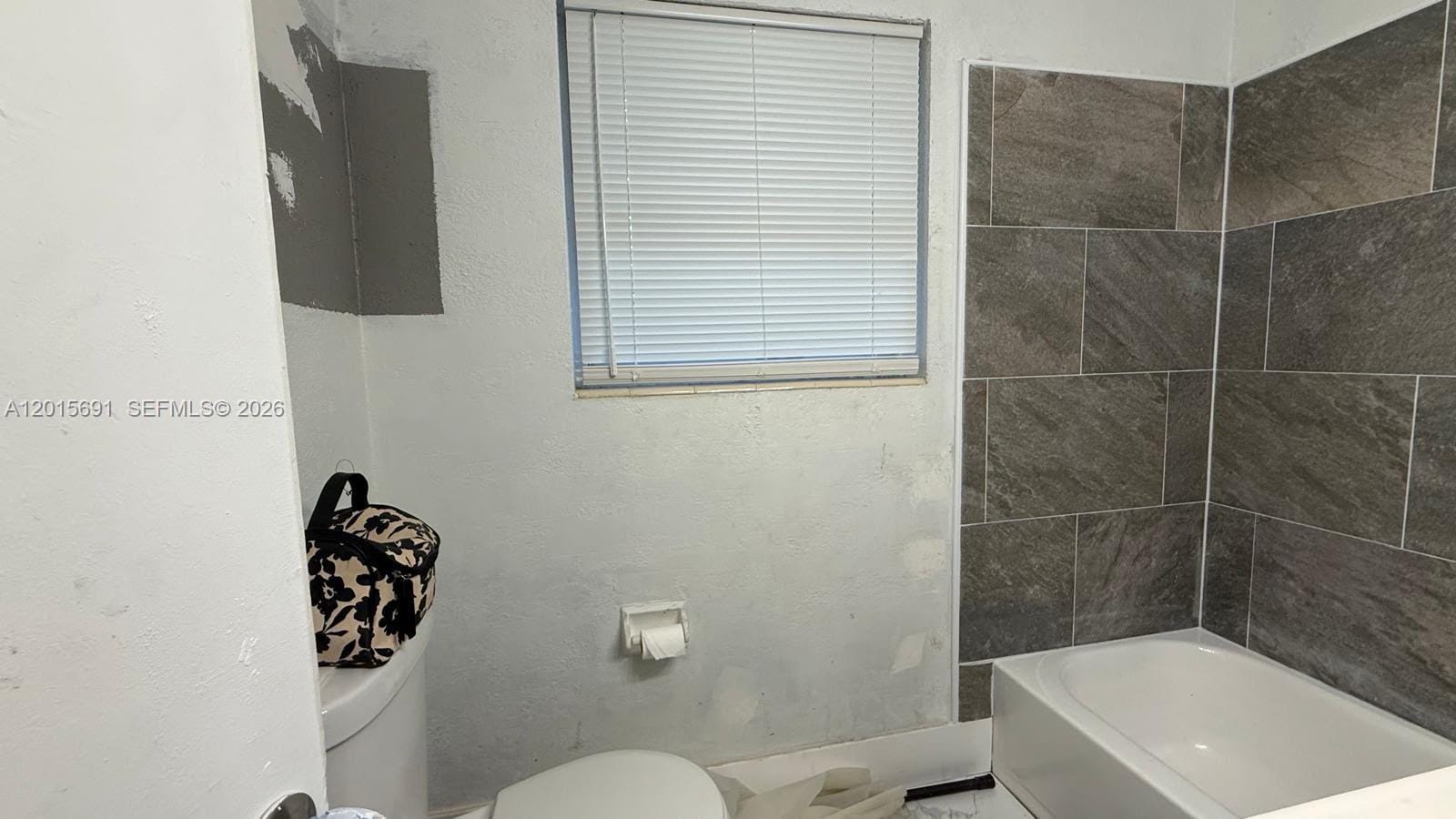 1 St Regis Drive, FL 32505 photo 13