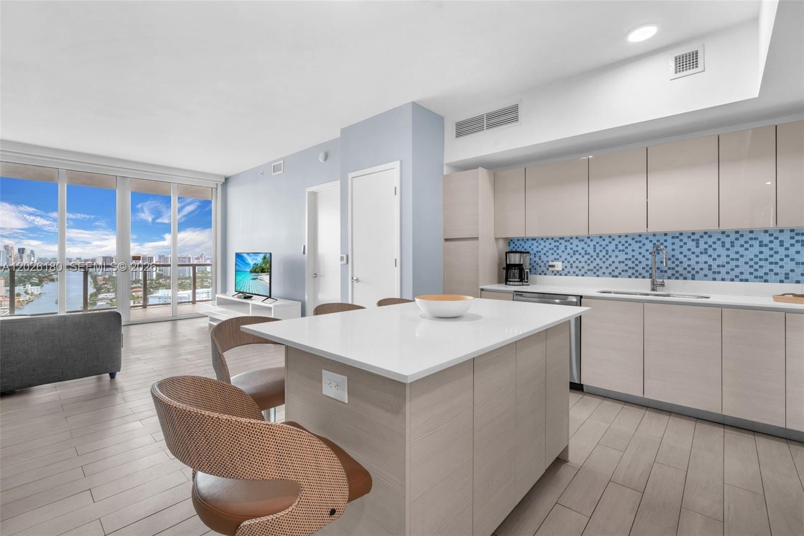 2602 E Halladale T3105, Hallandale Beach, FL 33009 photo 5