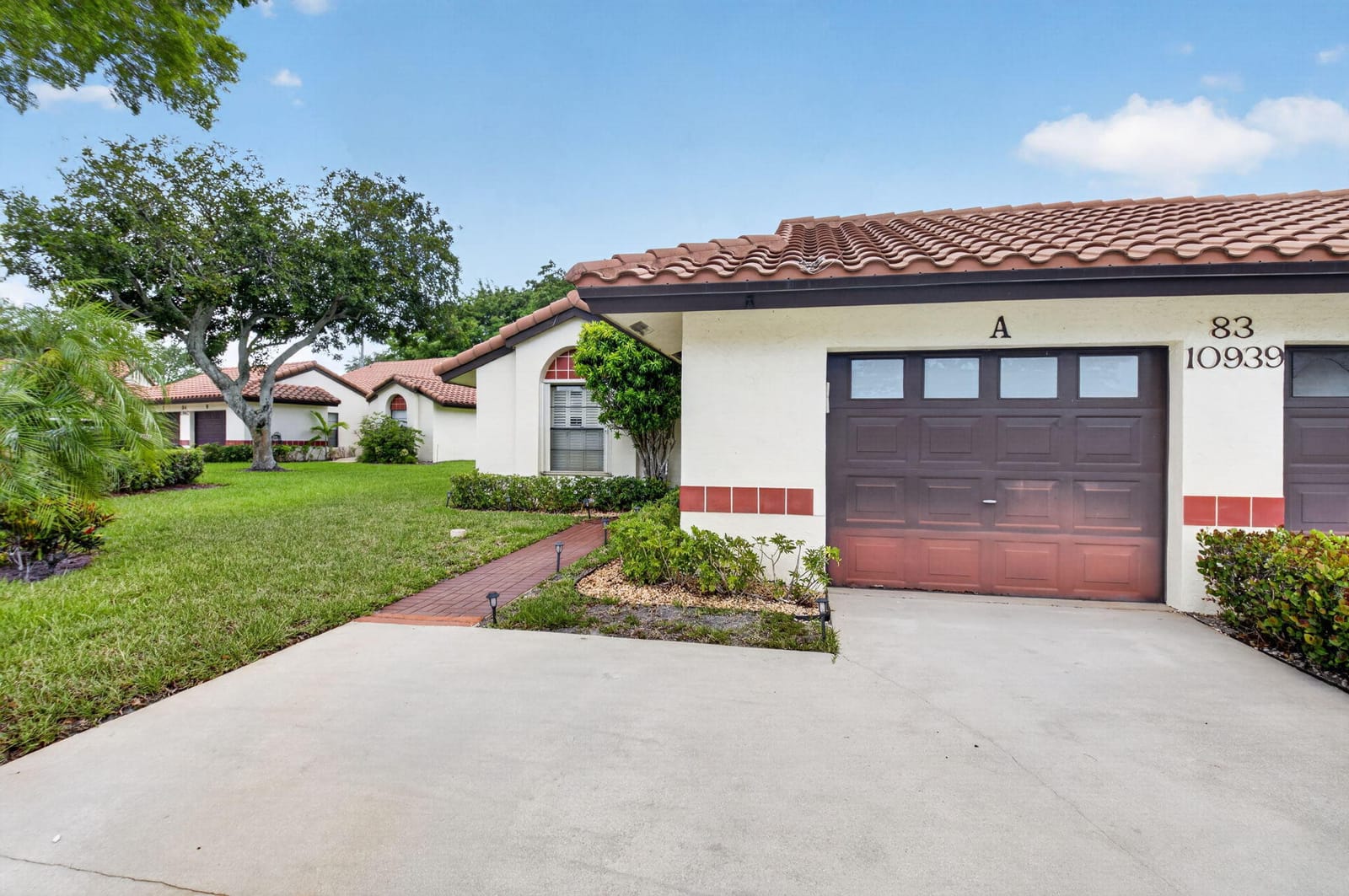 10939 Roebelini Palm Court A — photo 2