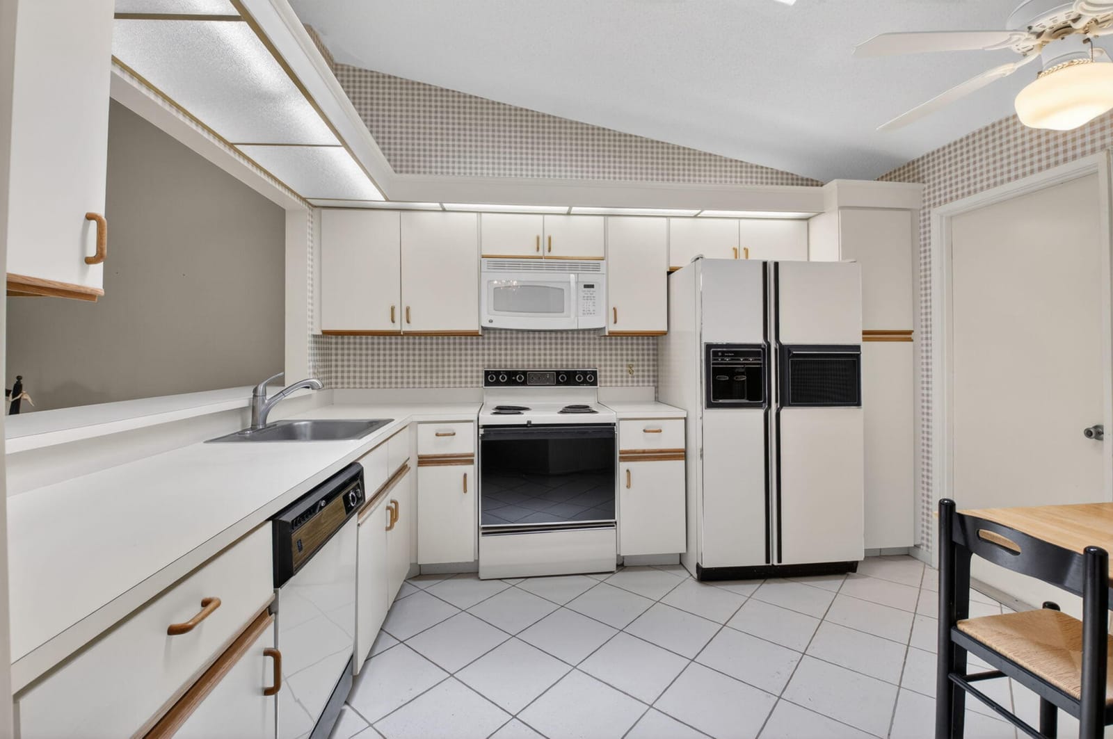 10939 Roebelini Palm Court A, Boynton Beach, FL 33437 photo 14
