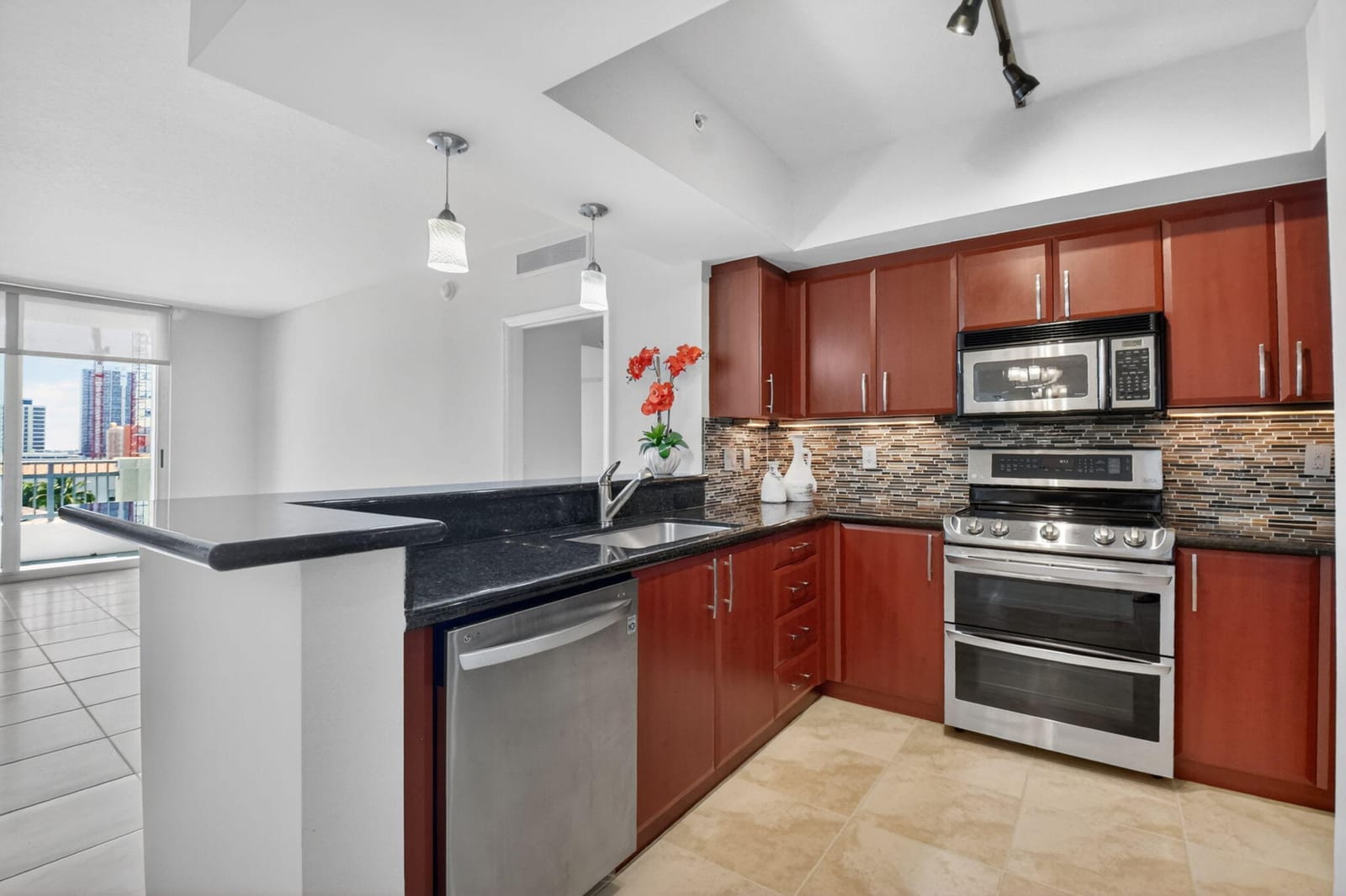 403 S Sapodilla Avenue 511, West Palm Beach, FL 33401 photo 12