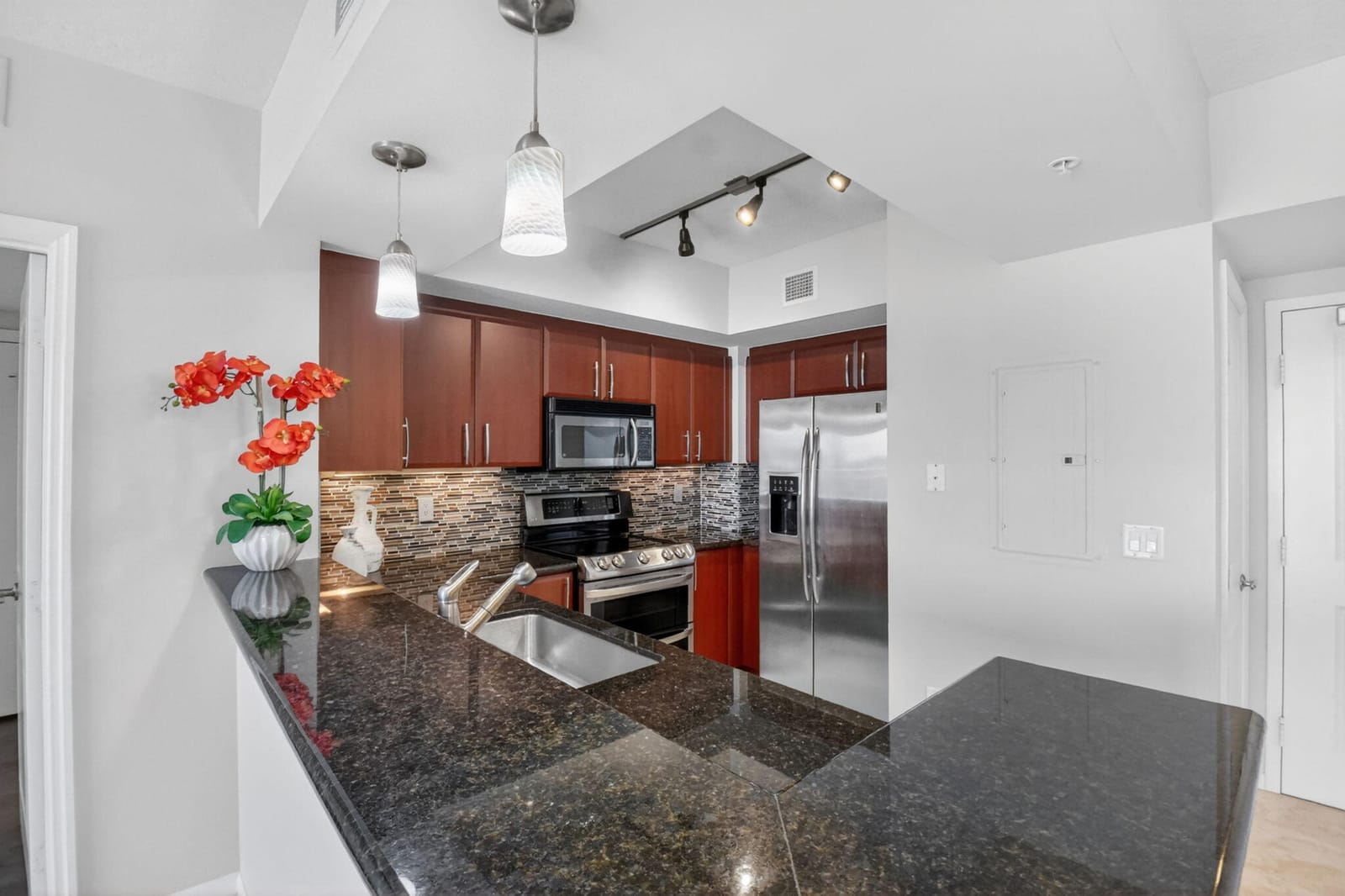 403 S Sapodilla Avenue 511, West Palm Beach, FL 33401 photo 13