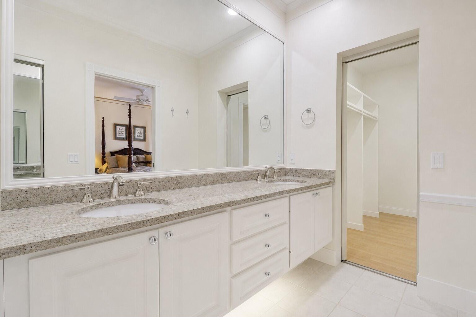 77 Laurel Oaks Circle, Tequesta, FL 33469 photo 23