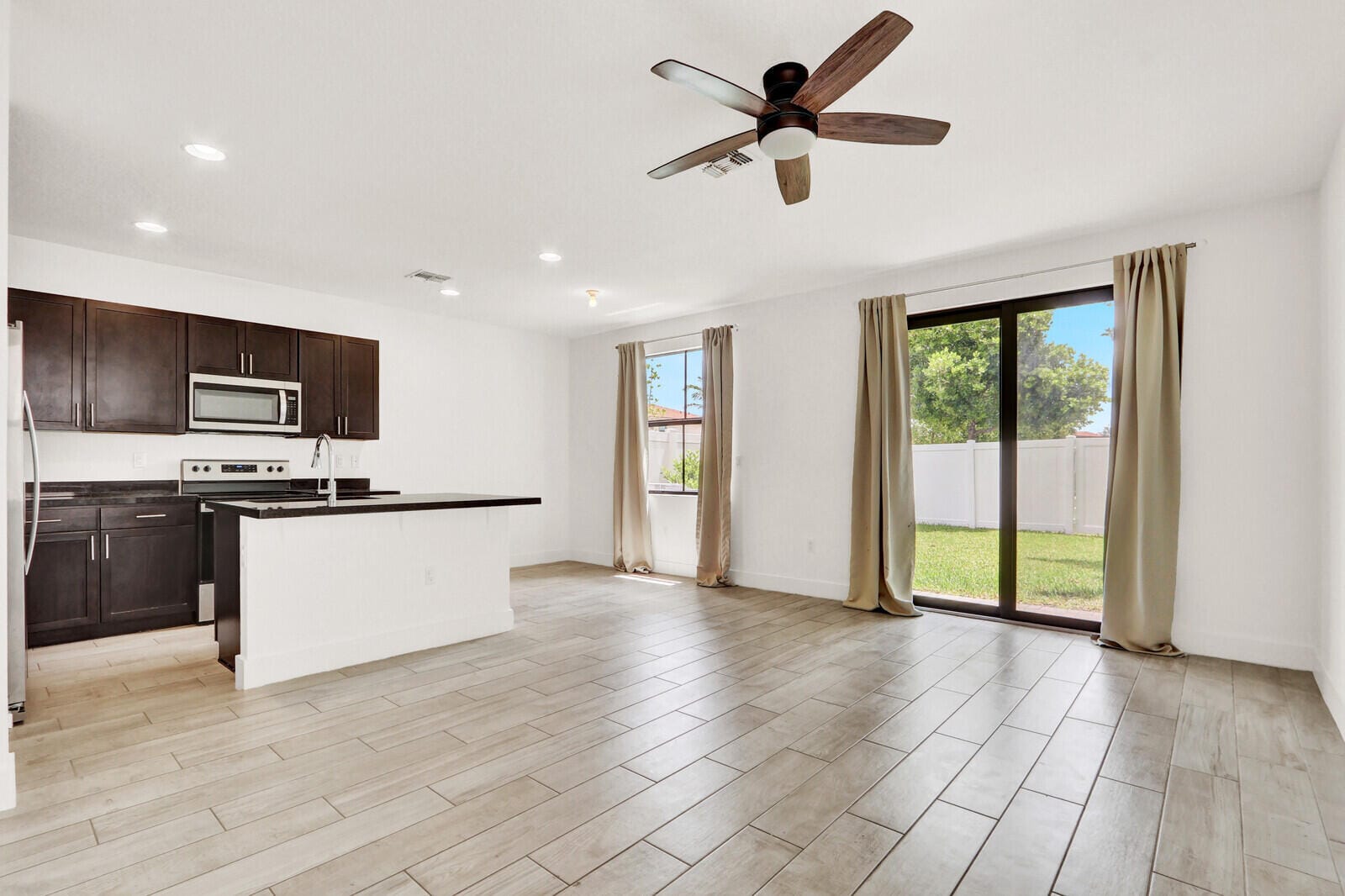 4008 Sequoia Place, Riviera Beach, FL 33410 photo 6