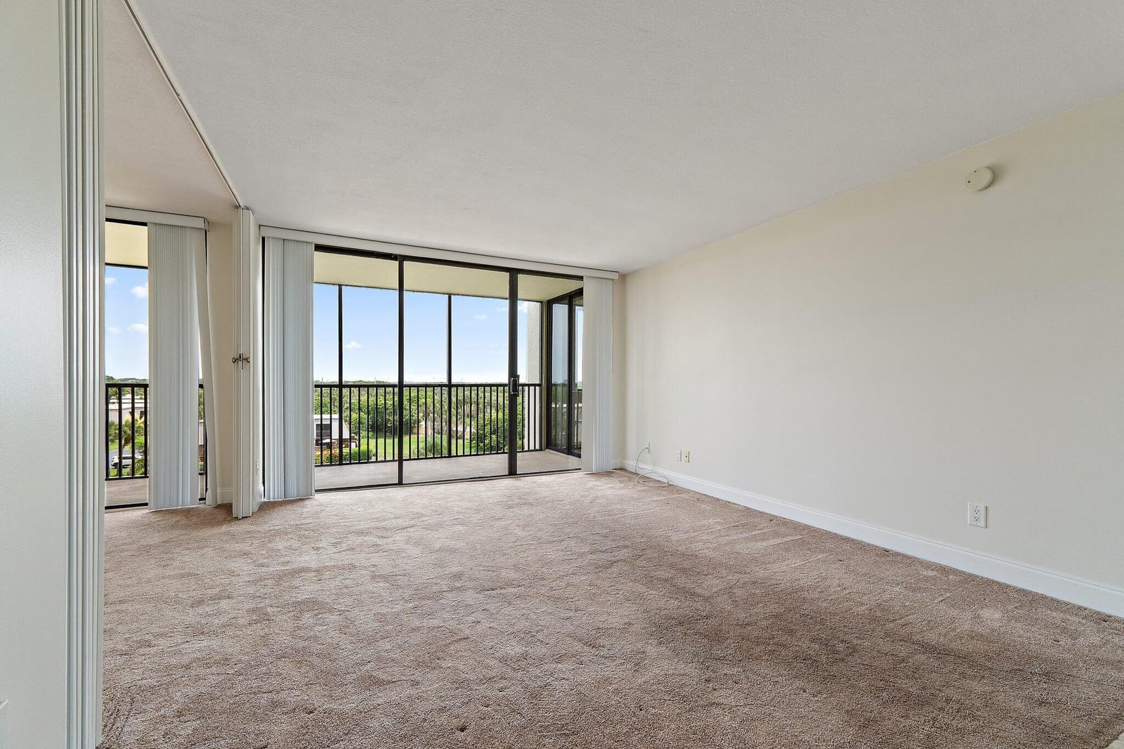 1605 S Us Highway 1 M1-506 — photo 10