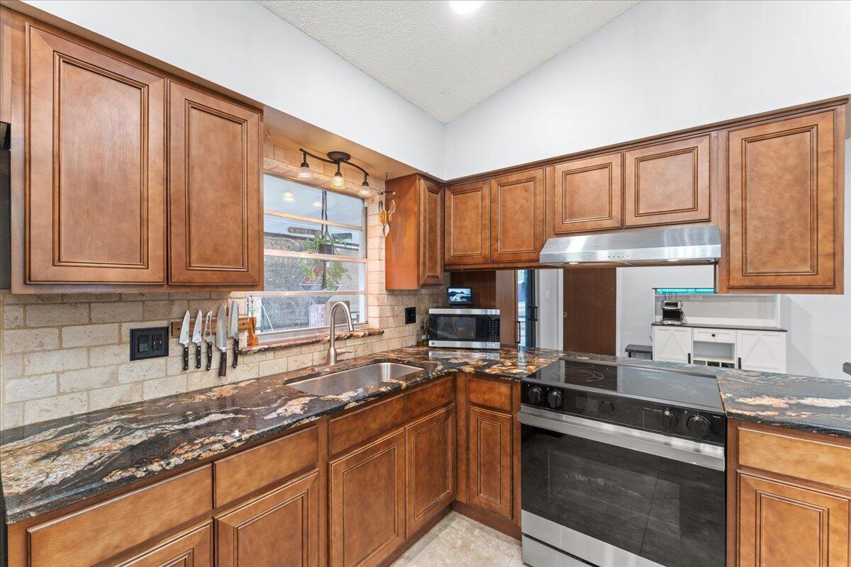 2350 FALLON Boulevard NE, Palm Bay, FL 32907 photo 15