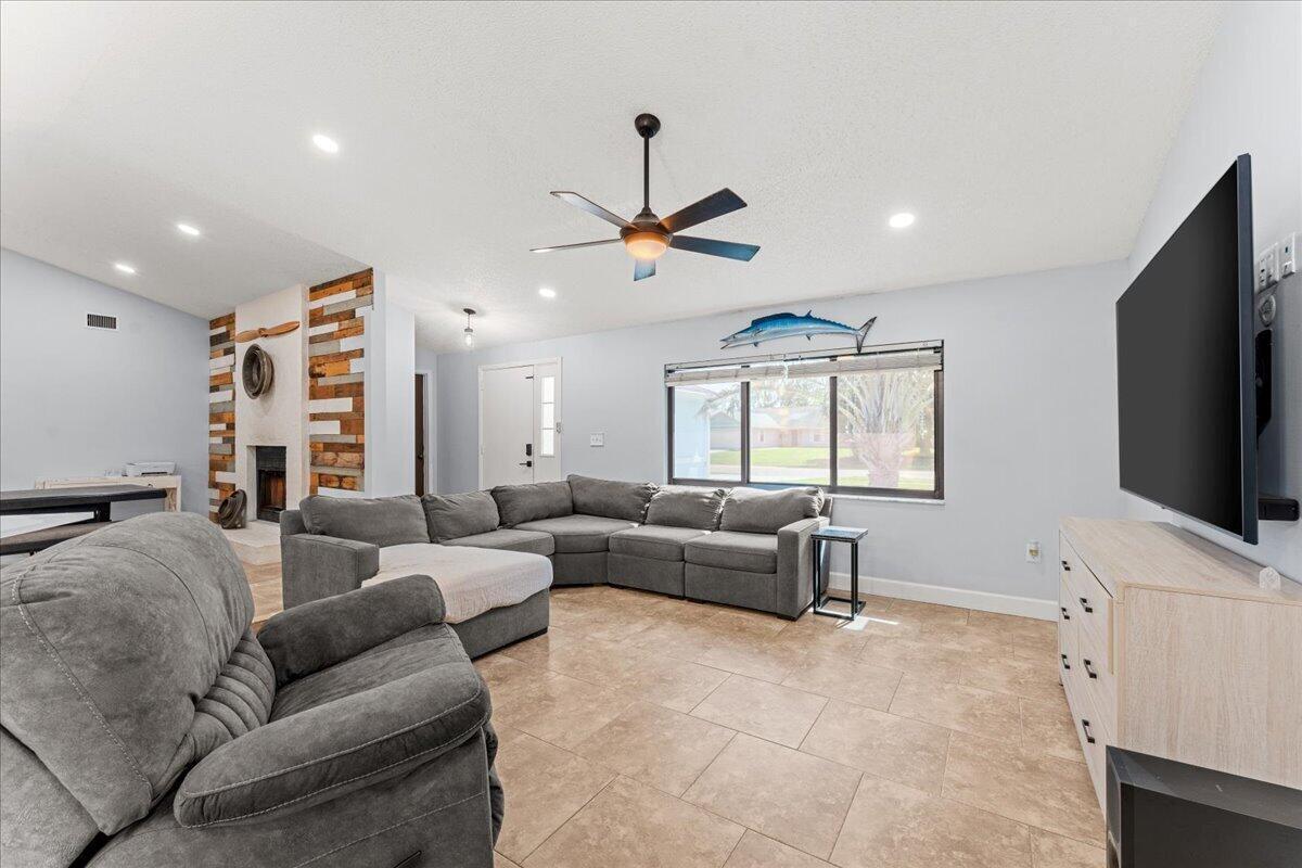 2350 FALLON Boulevard NE, Palm Bay, FL 32907 photo 7