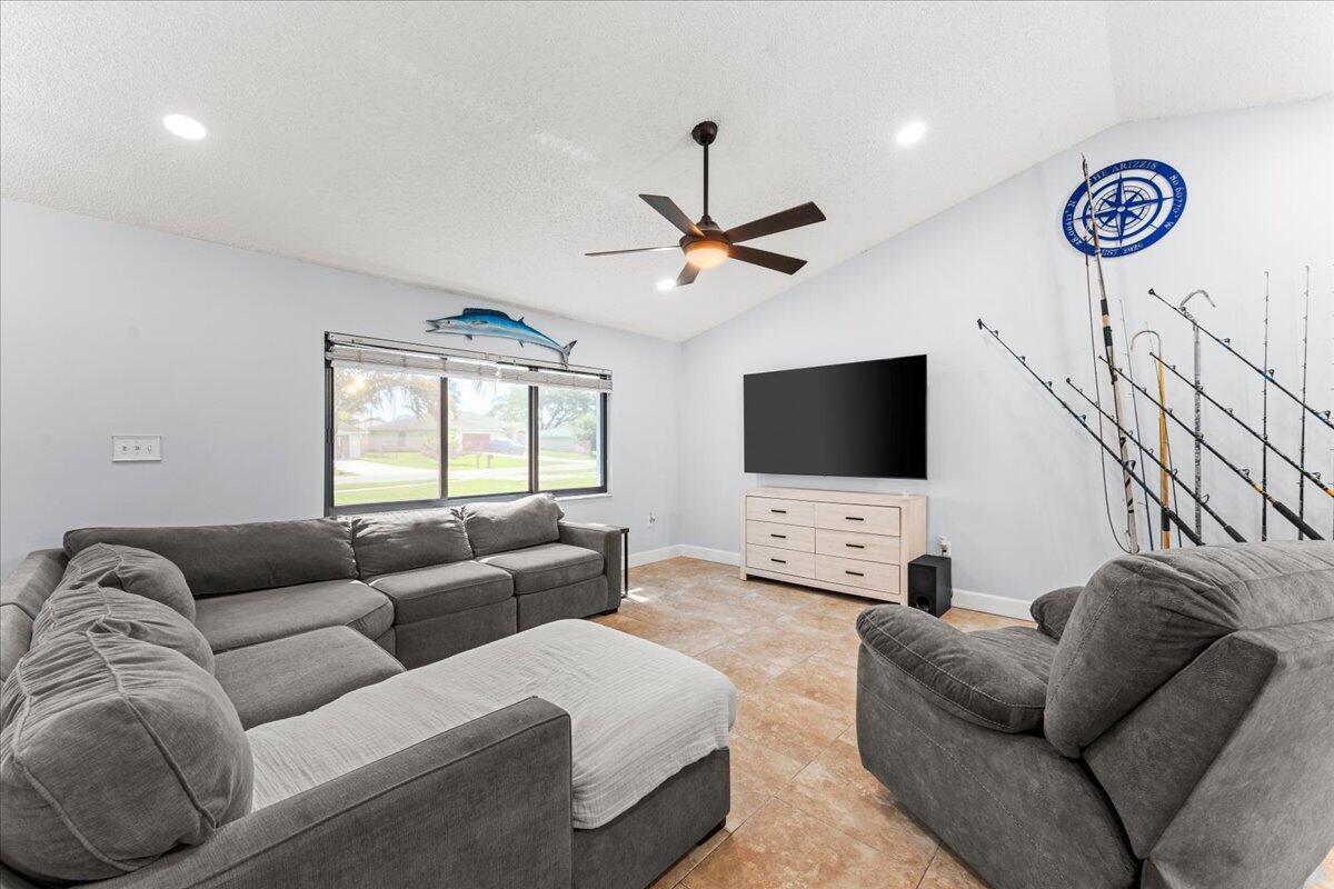 2350 FALLON Boulevard NE, Palm Bay, FL 32907 photo 8
