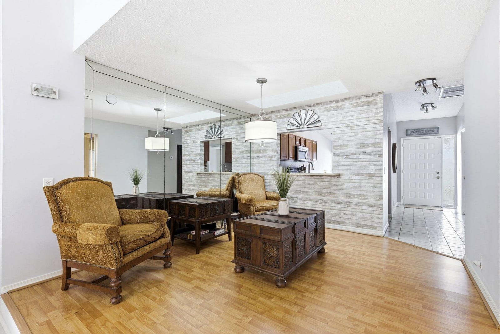 6670 Canary Palm Circle — photo 9