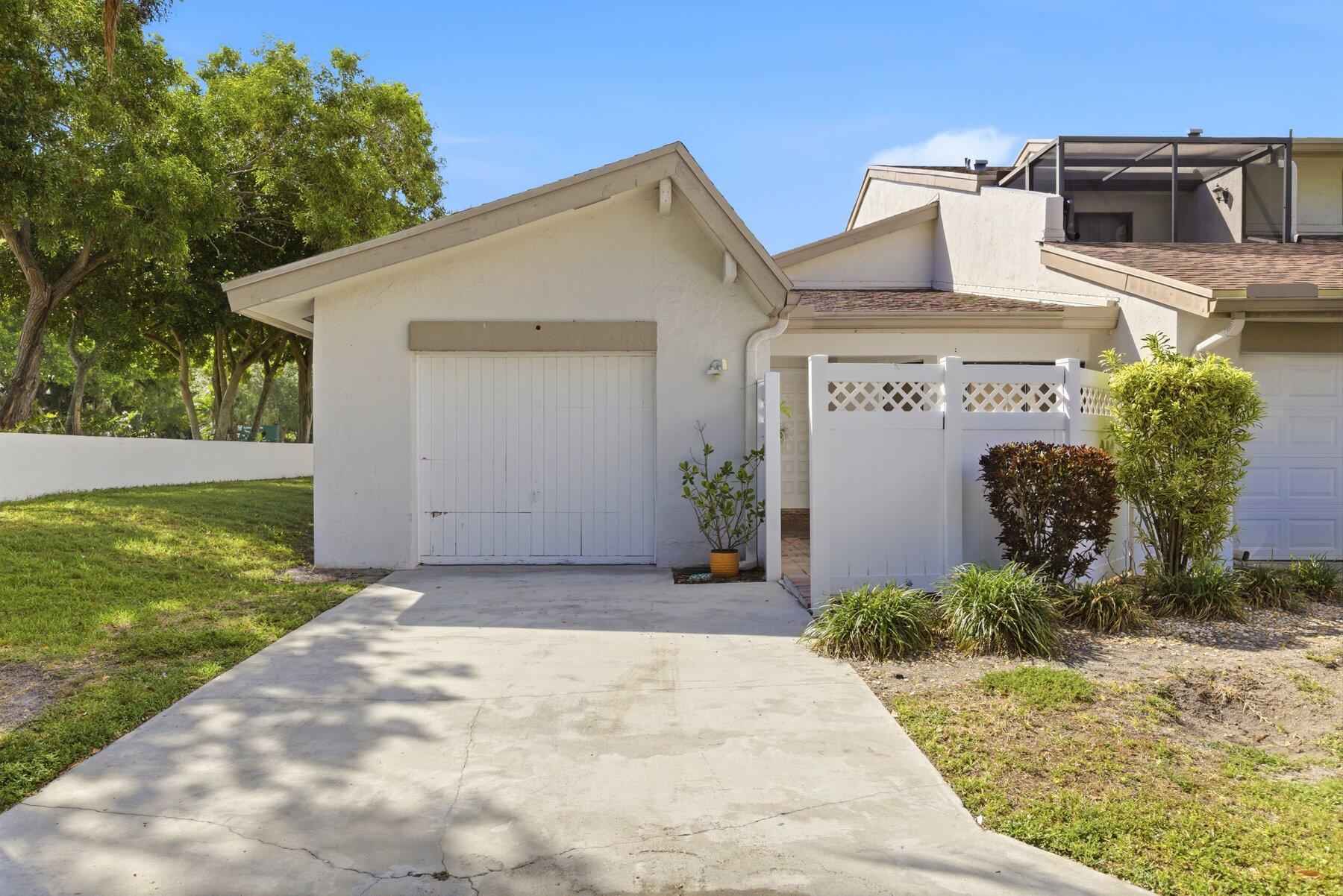 6670 Canary Palm Circle Unit 16, Boca Raton, FL 33433, Boca Raton