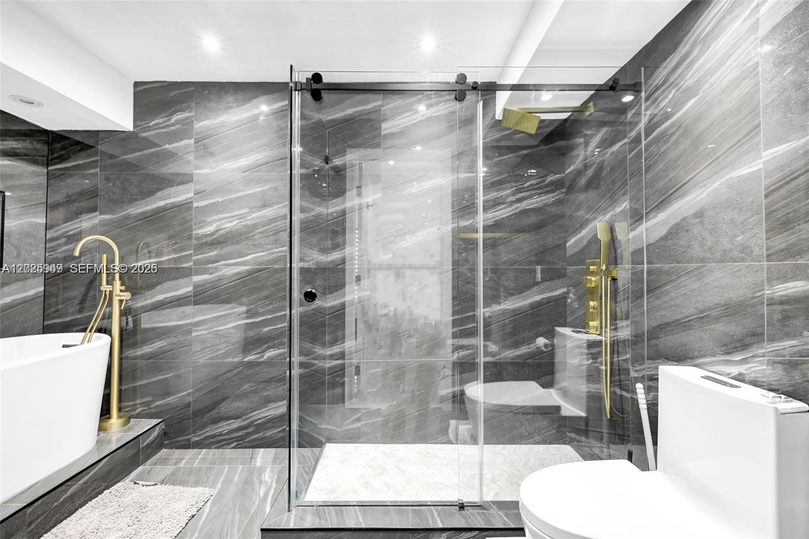 100 Bayview Drive 503 — photo 5