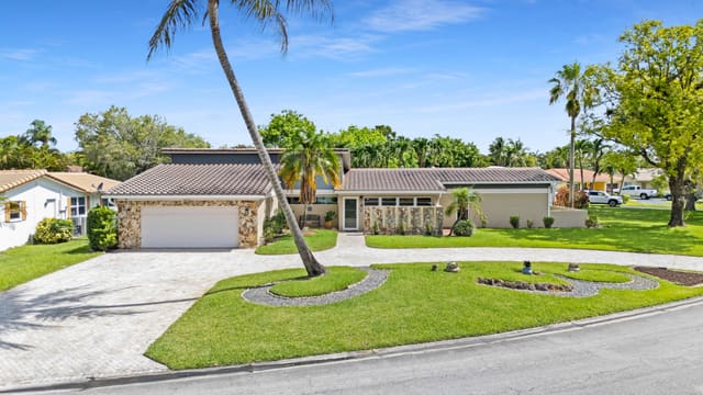 10751 NW 43rd Court, sold in Chevy Chase, Coral Springs, FL