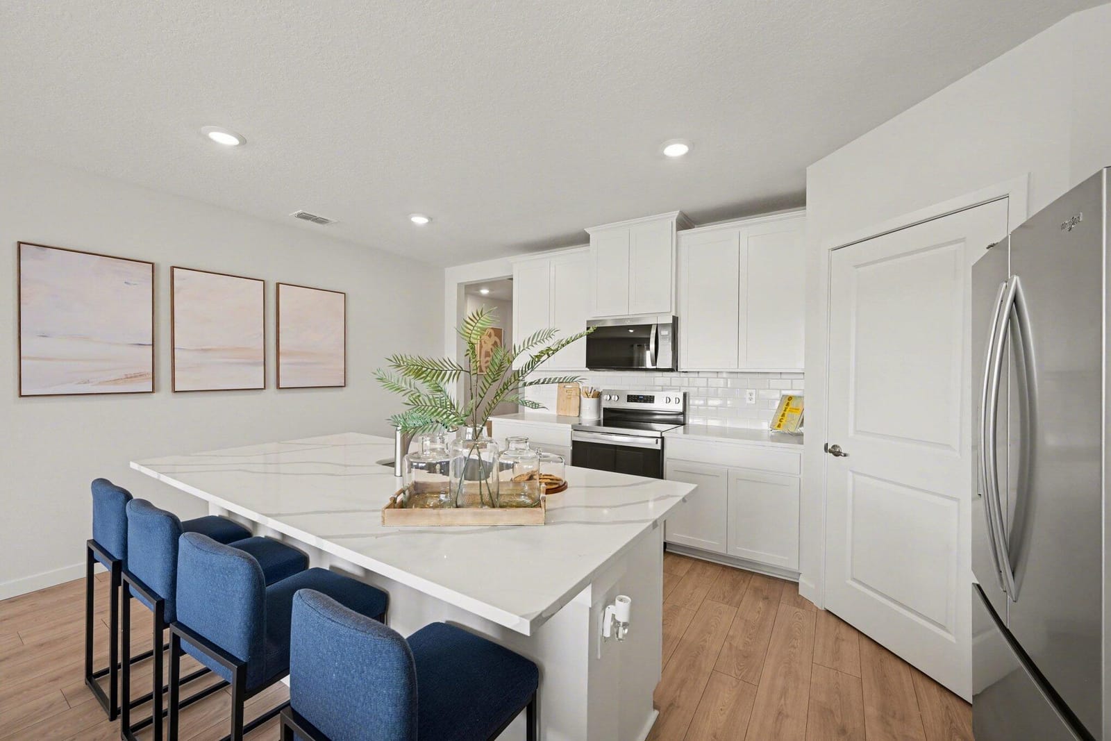 9069 Venetian Square — photo 4