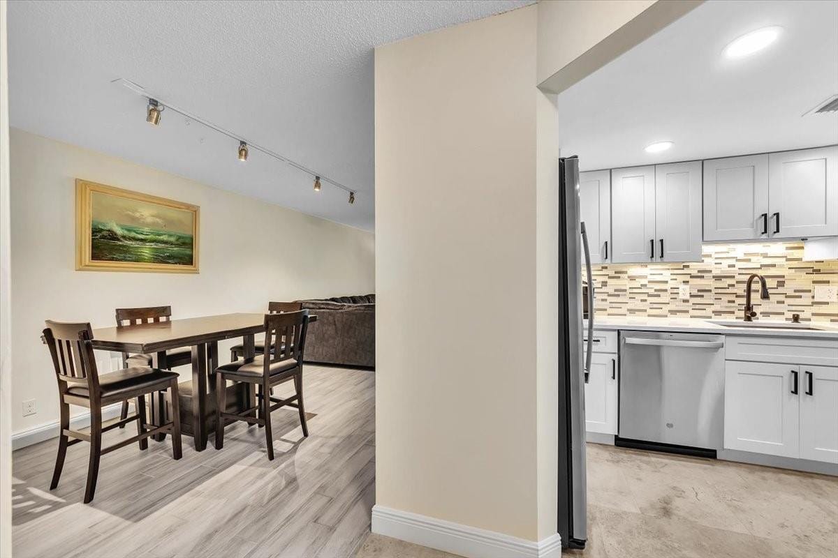 3909 N Ocean Boulevard 210, Fort Lauderdale, FL 33308 photo 9