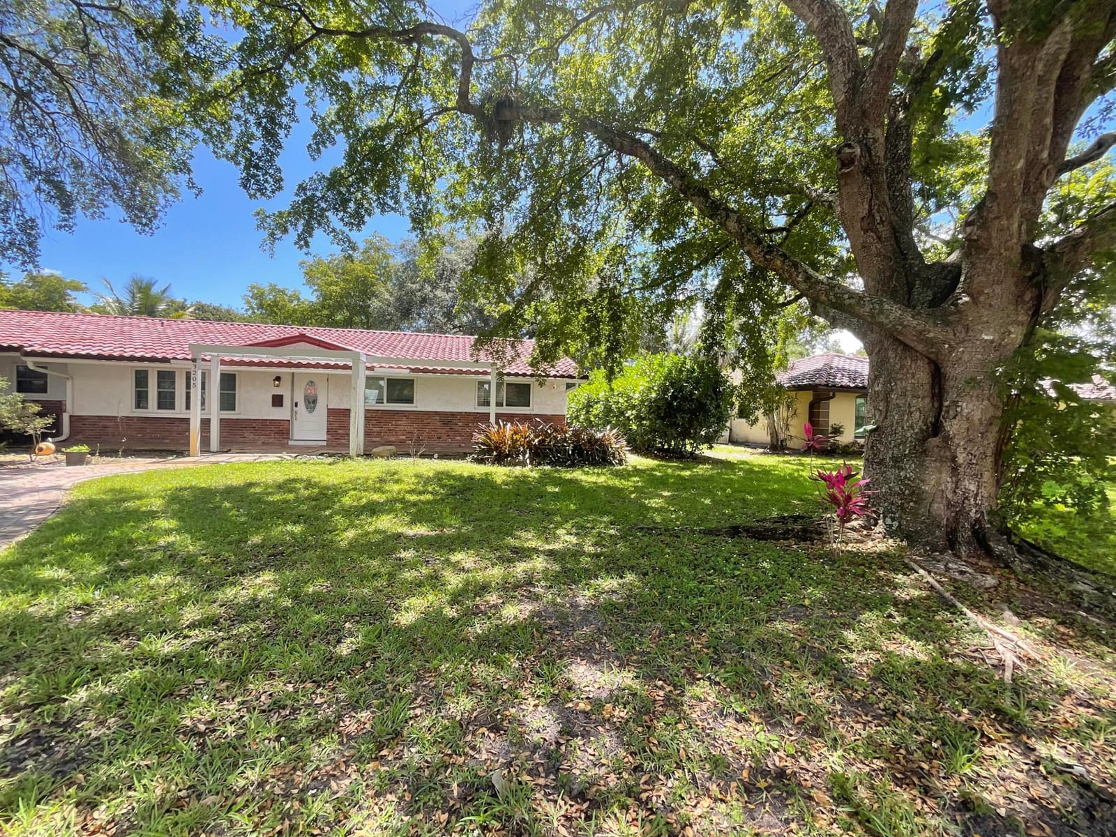 3205 NW 87th Avenue, Coral Springs, FL 33065 photo 3