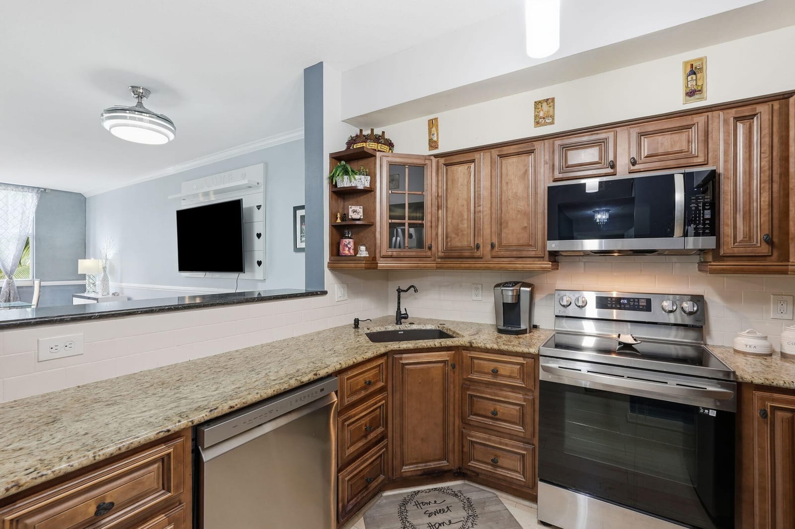 802 W Windward Way 304 — photo 10