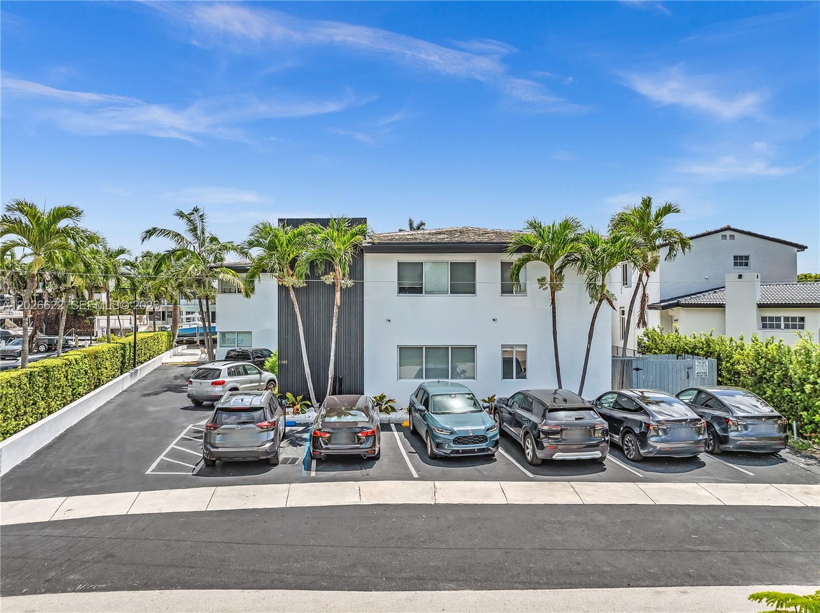 11900 N Bayshore Drive 18, North Miami, FL 33181, North Miami