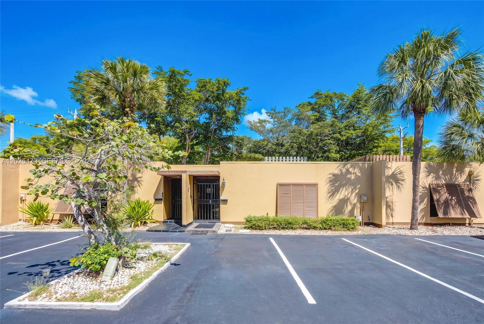 6705 Kingsmoor Way, Miami Lakes, FL 33014, Miami Lakes