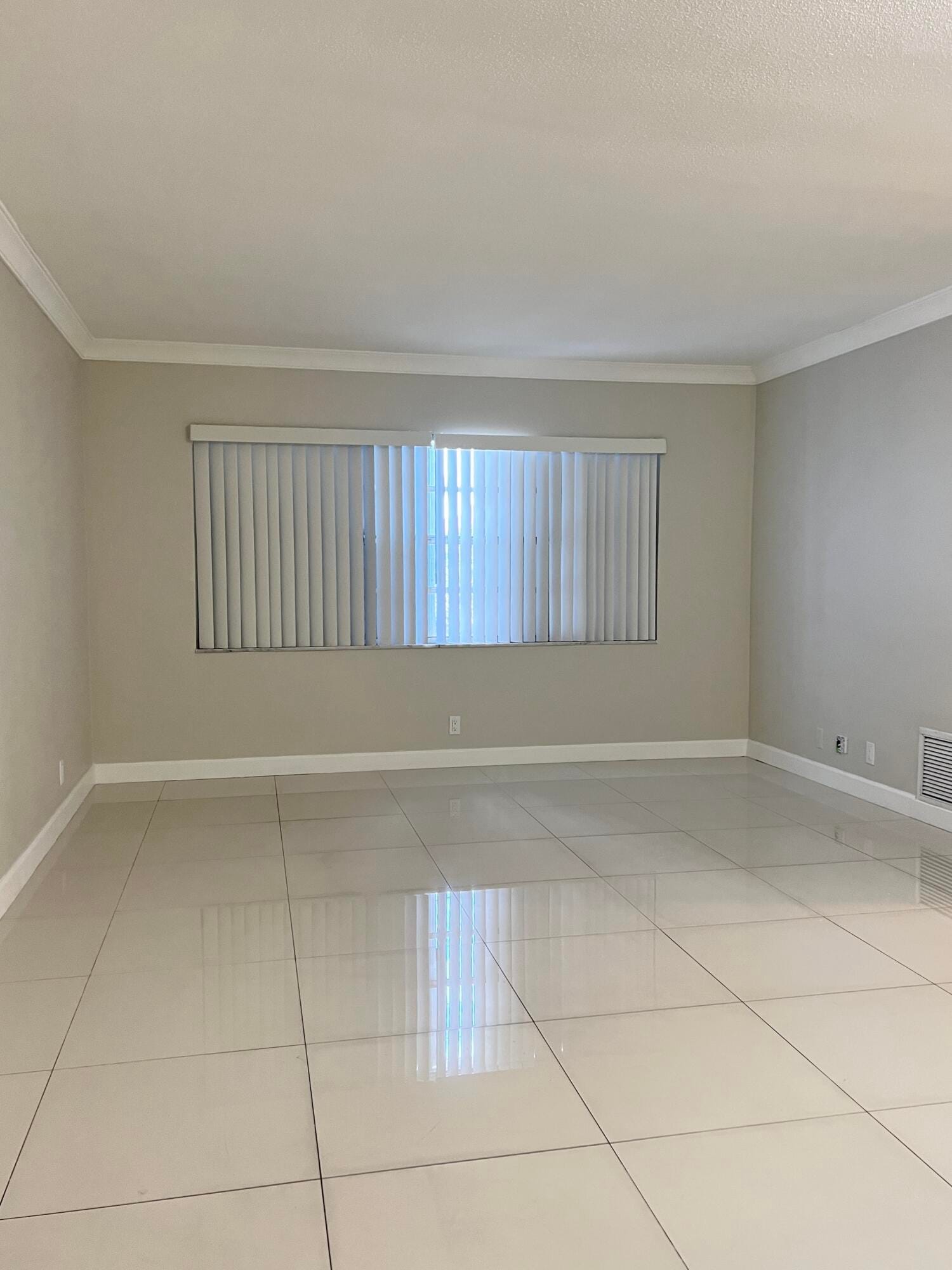3550 NW 8th Avenue 404 — photo 6