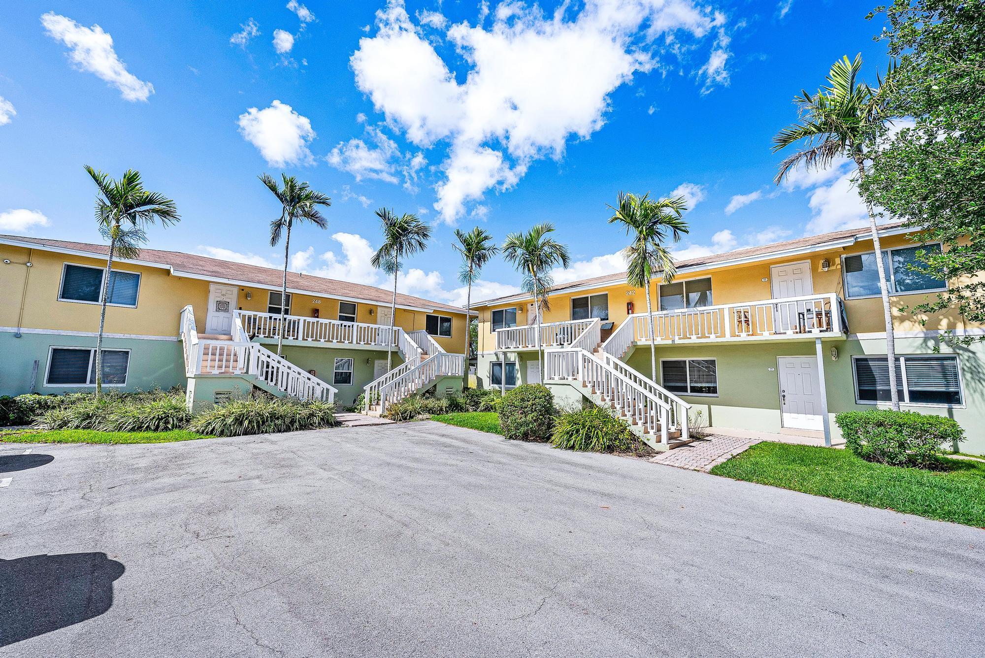 242 NE 12th Street 2, Delray Beach, FL 33444, Delray Beach