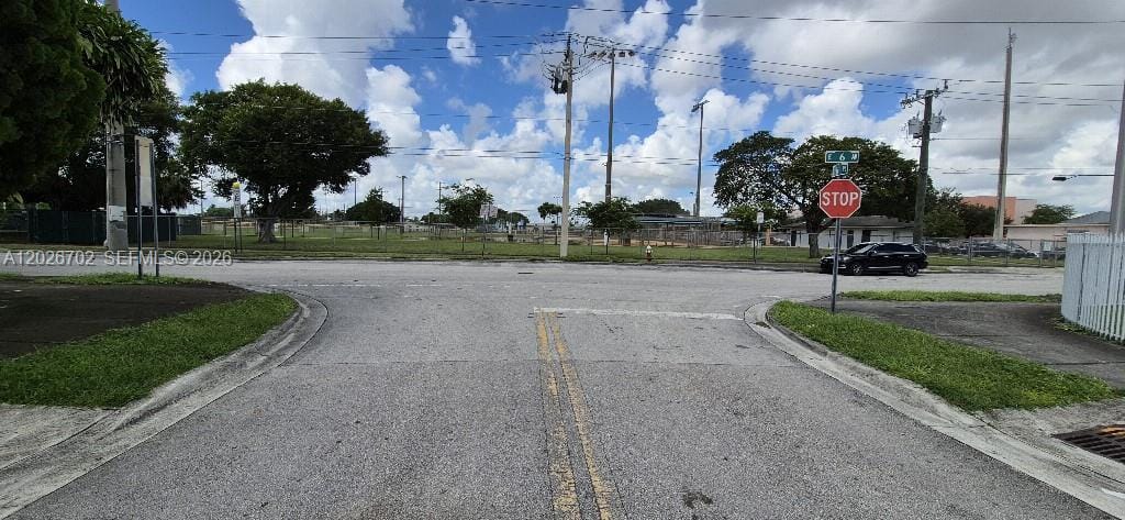 610 E 6th Place, Hialeah, FL 33010 photo 21