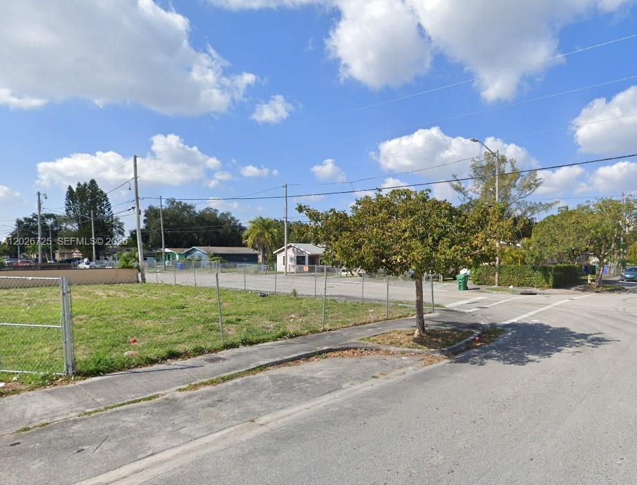 5040 NW 14th Avenue, Miami, FL 33142, Miami