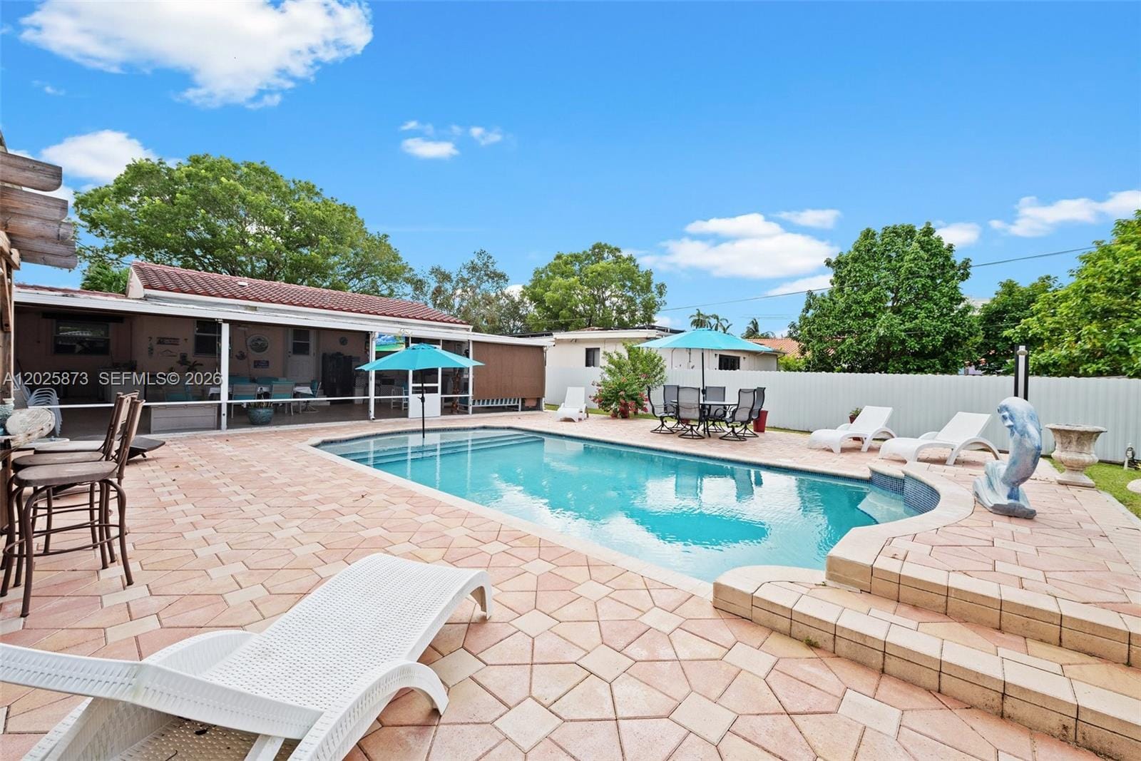 556 La Villa Drive, Miami Springs, FL 33166 photo 11