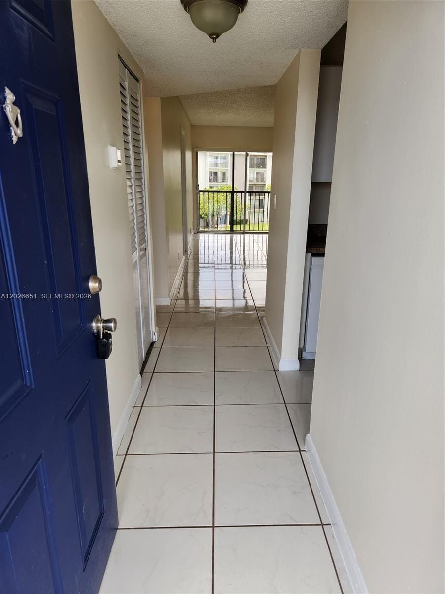 8610 N Sherman Circle 407 — photo 2