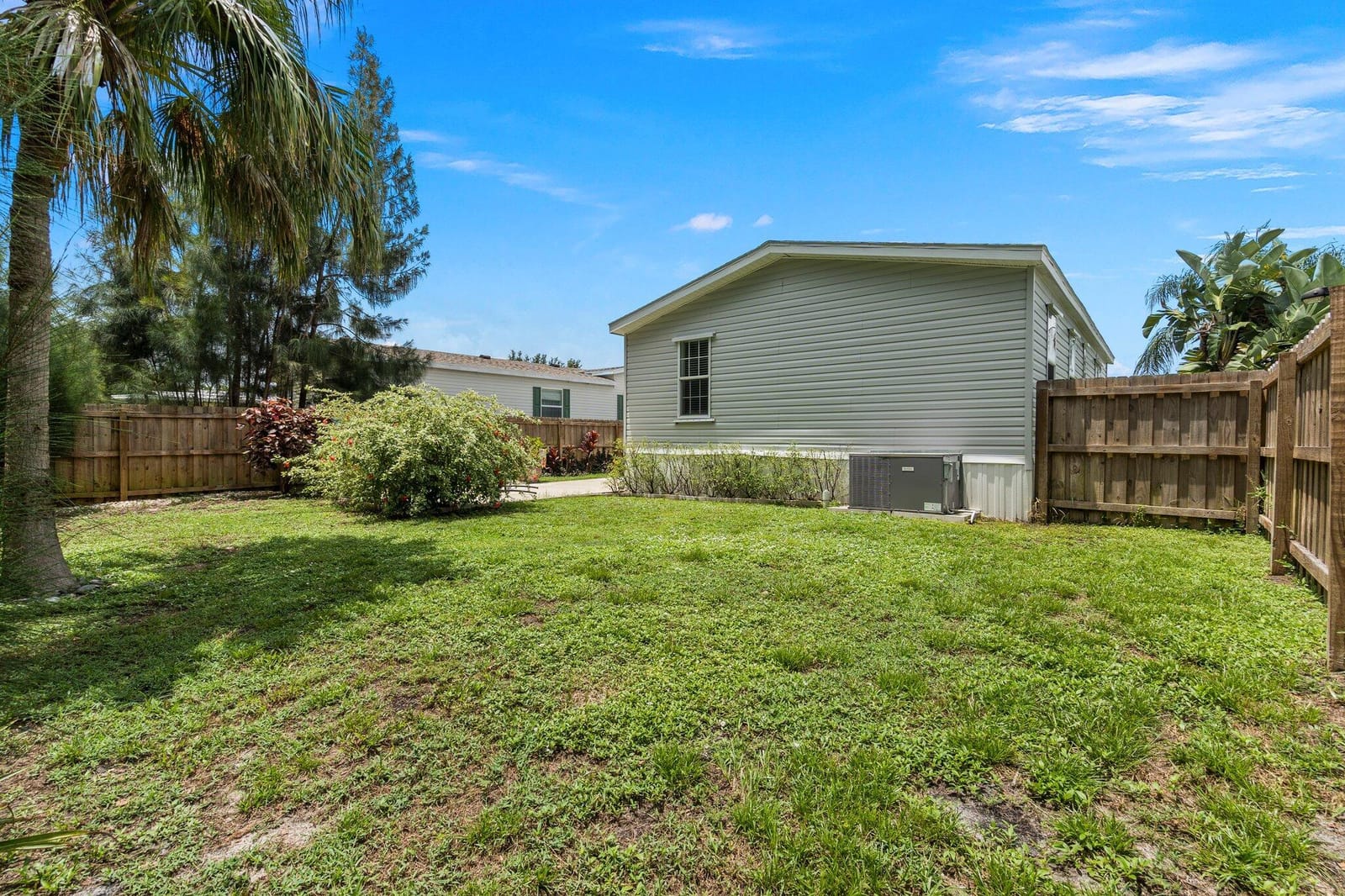 8011 SE Skylark Avenue, Hobe Sound, FL 33455 photo 24