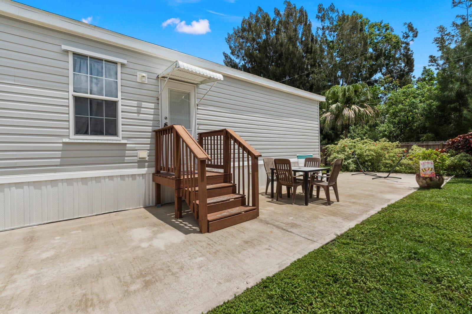8011 SE Skylark Avenue, Hobe Sound, FL 33455 photo 6