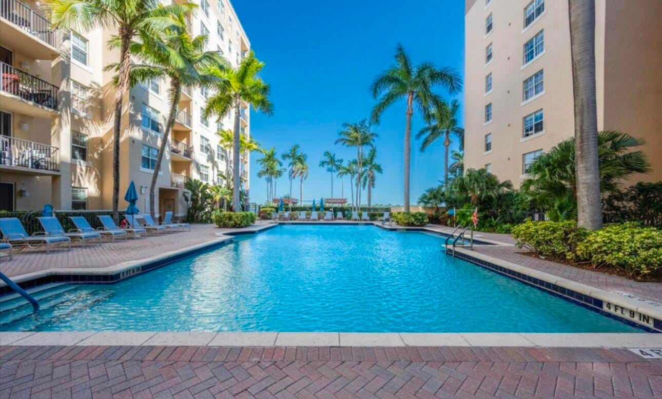 1801 N Flagler Drive 930 — photo 3