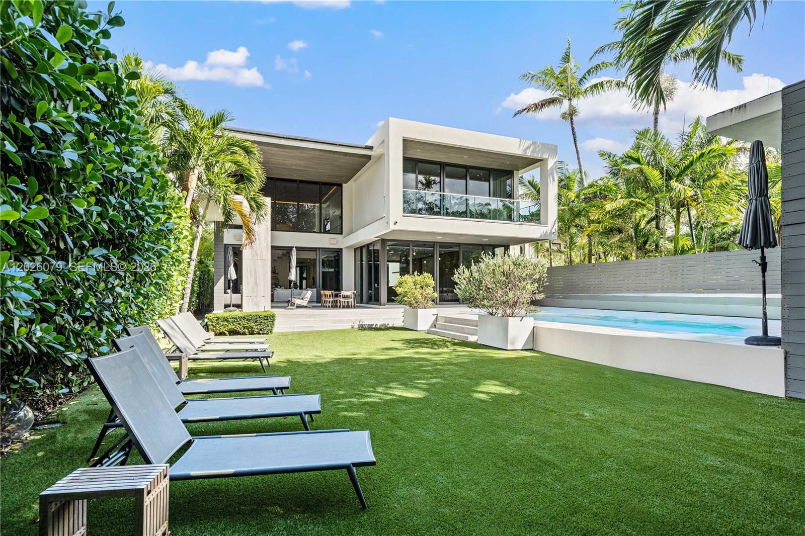 5061 N Bay Road, Miami Beach, FL 33140, Miami Beach