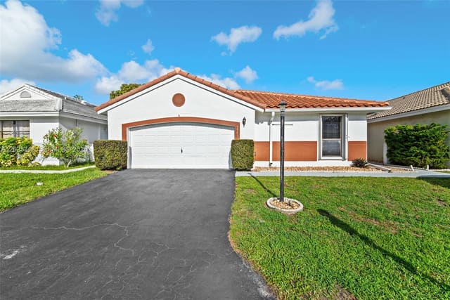 5901 Chester Lane, sold in Waterford, Davie, FL