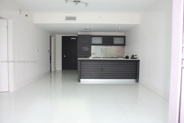 200 Biscayne Boulevard Way 4211, Miami, FL 33131