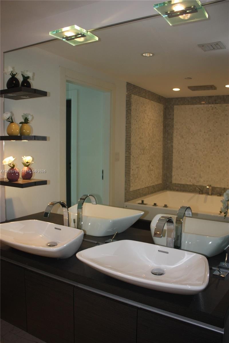200 Biscayne Boulevard Way 4211 — photo 5