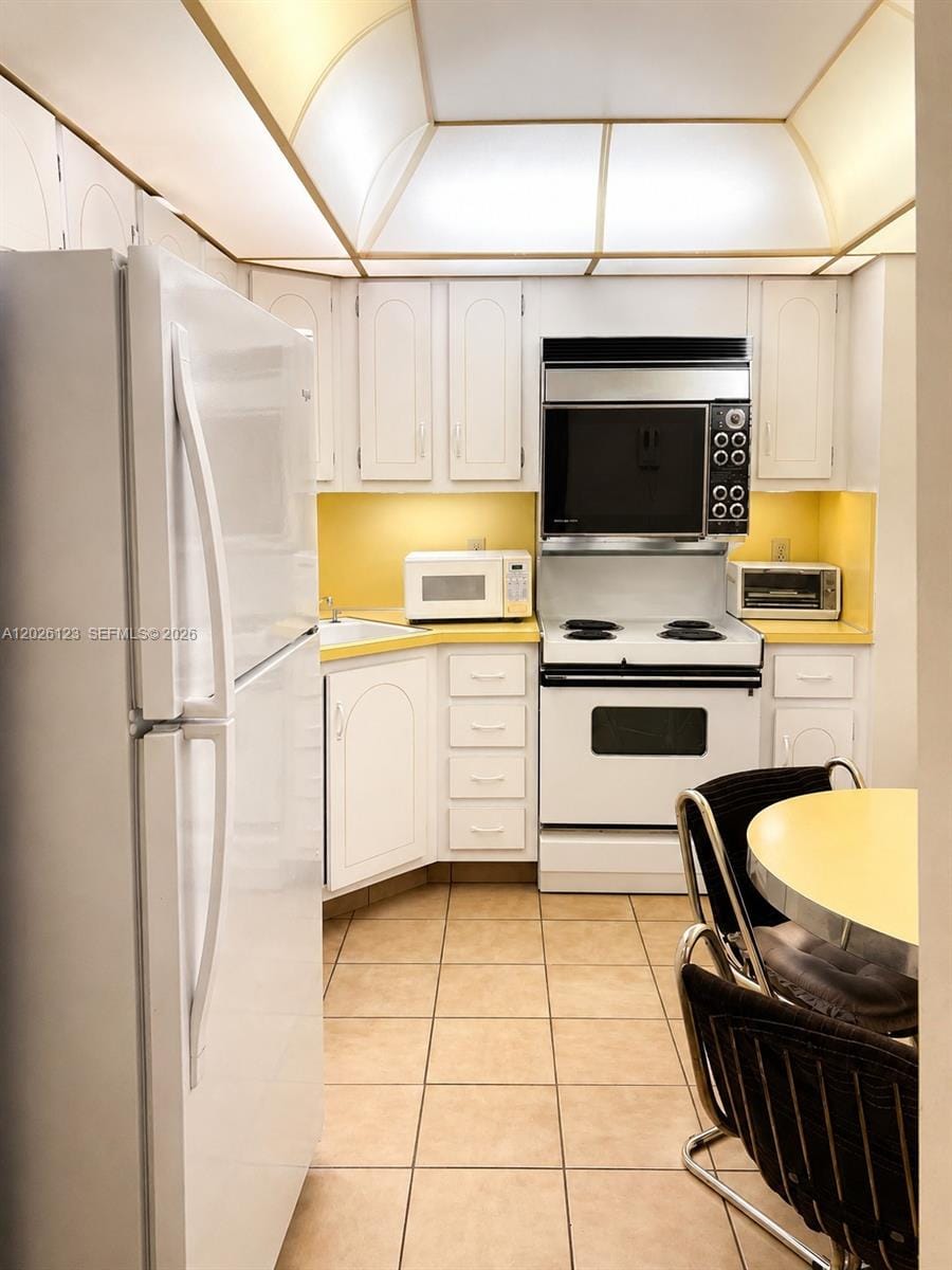 1865 S Ocean Drive 2G, Hallandale Beach, FL 33009 photo 3
