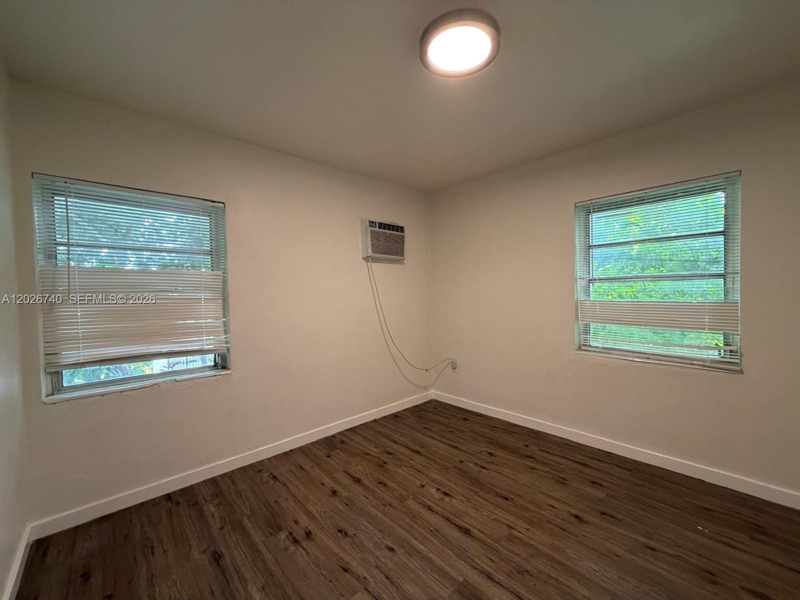 535 SW 7th Street 4 — photo 3