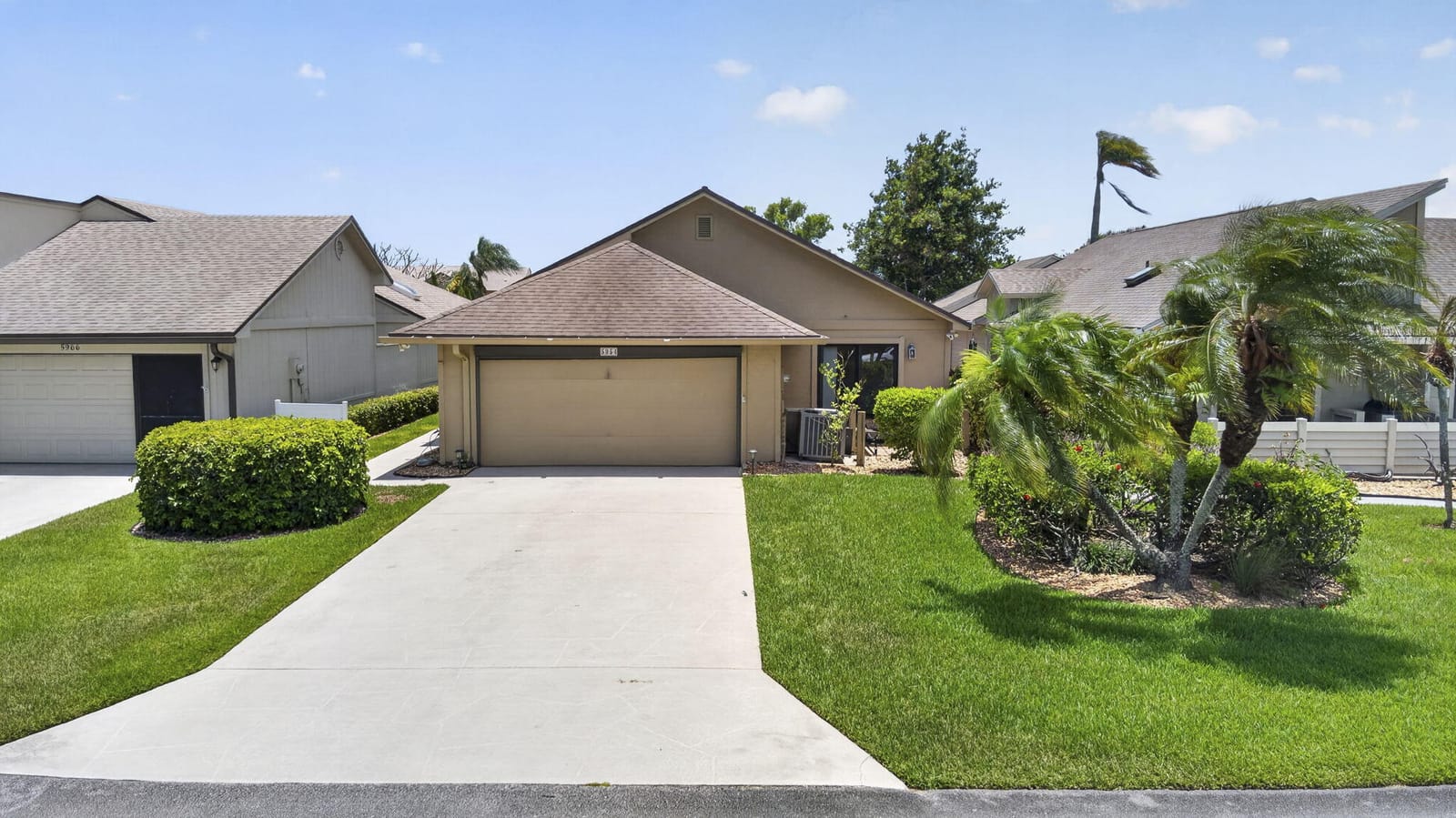 5954 SE Franklin Place, Hobe Sound, FL 33455 photo 5