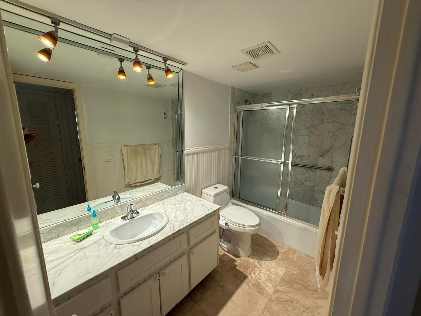 511 Bayshore Drive 405, Fort Lauderdale, FL 33304 photo 18
