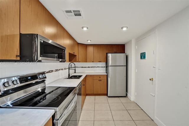 1800 Sans Souci Boulevard 435, Bayview Palms, North Miami, FL