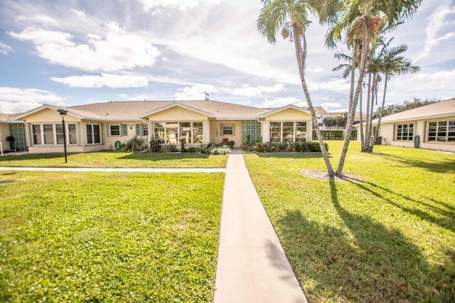5126 Lakefront Boulevard D, Delray Beach, FL 33484