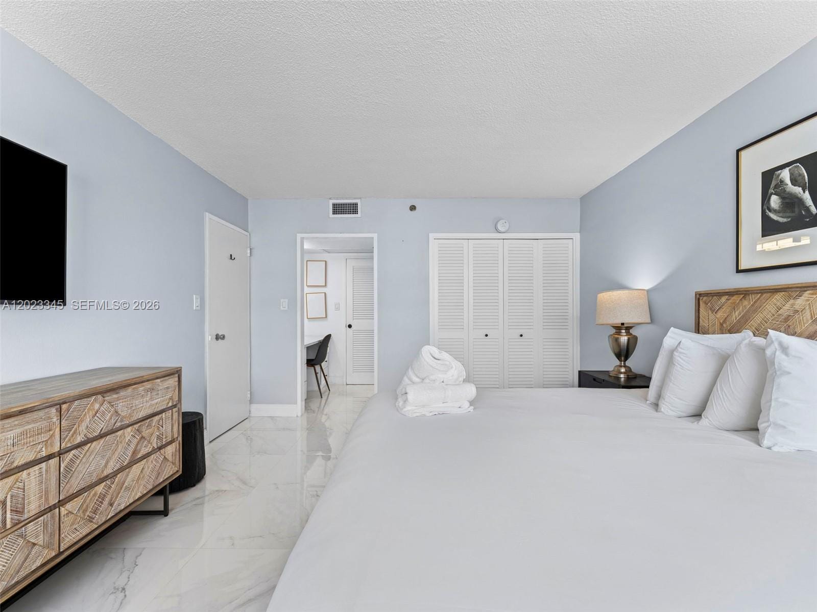 5225 Collins Avenue 1509 — photo 9
