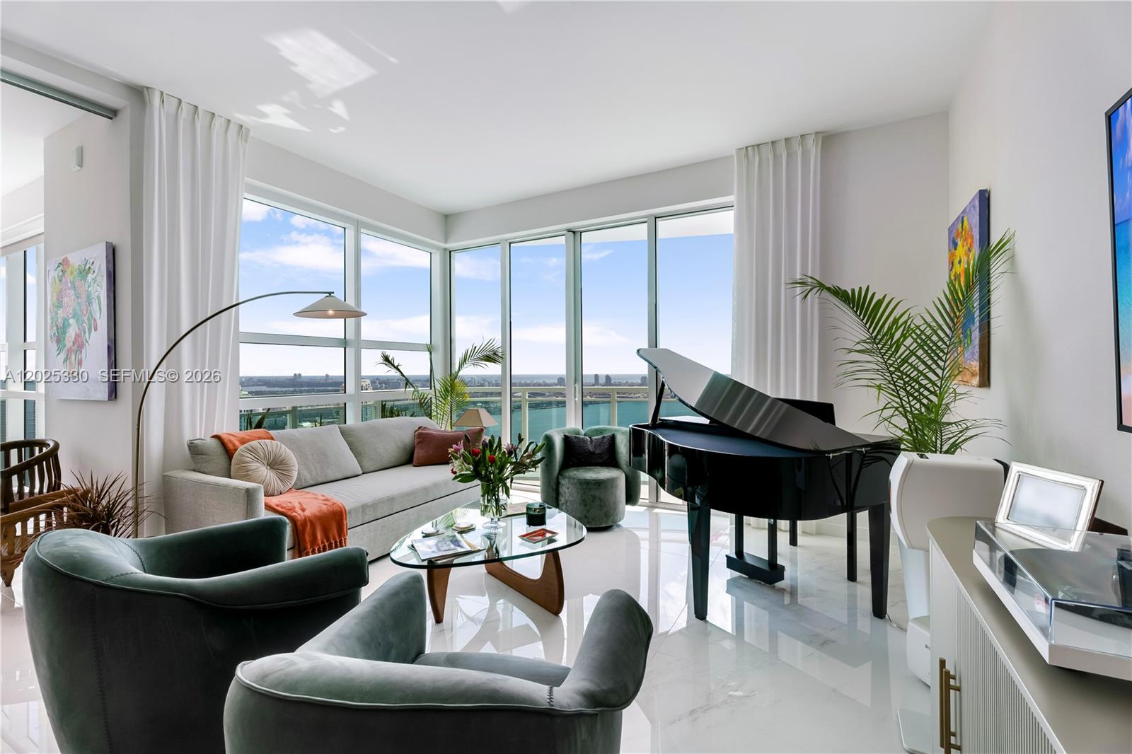 950 Brickell Bay Drive 5210, Miami, FL 33131, Miami