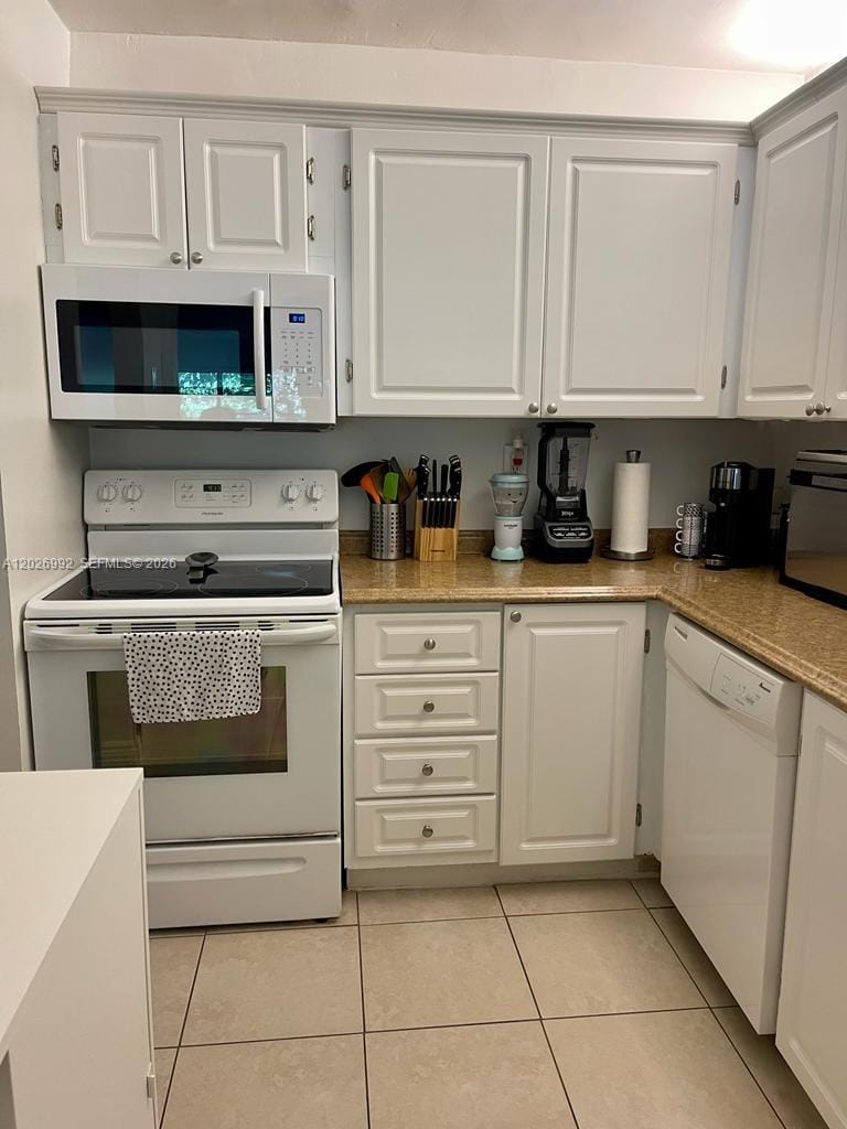 301 Racquet Club Road 305 — photo 2