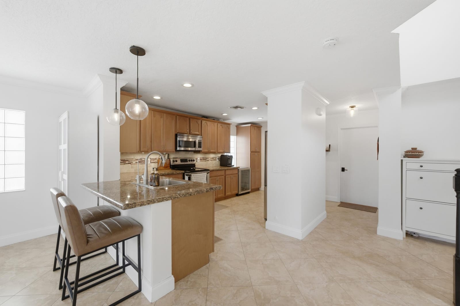 9768 NW 1st Manor, Coral Springs, FL 33071 photo 4