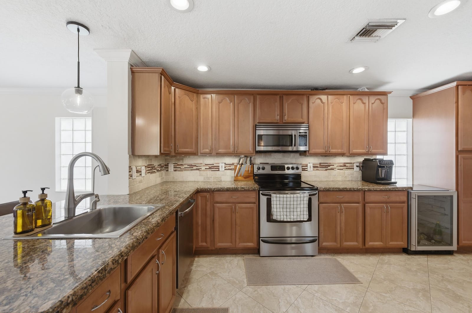 9768 NW 1st Manor, Coral Springs, FL 33071 photo 5