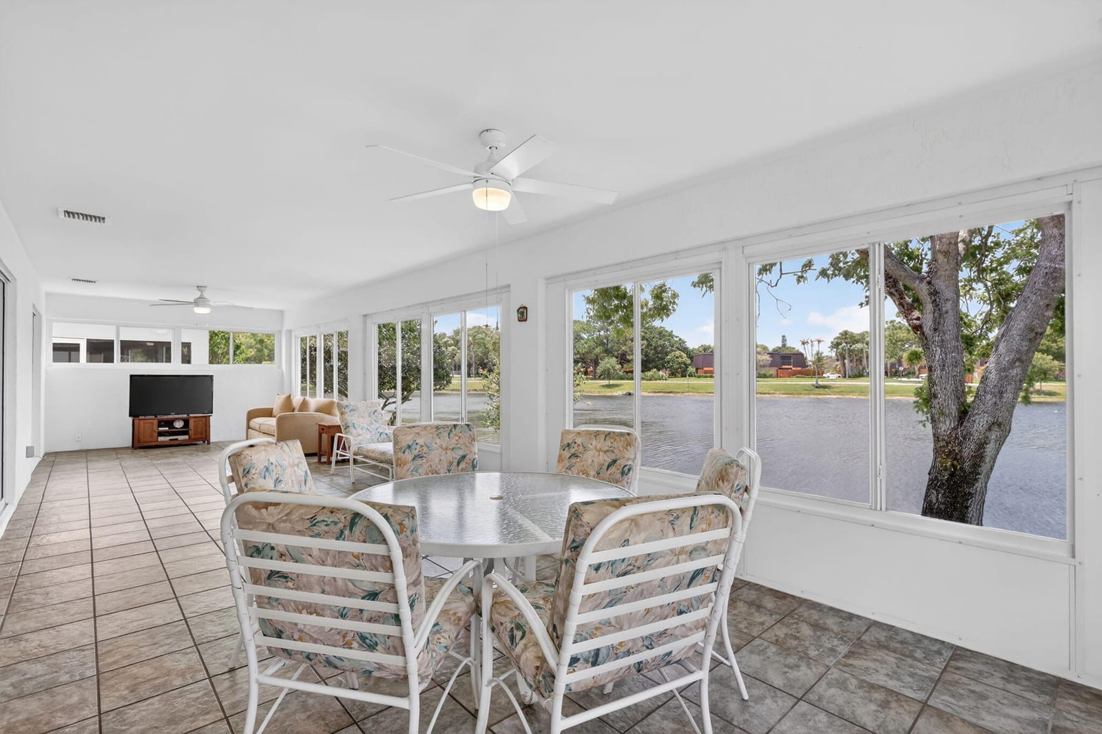 6066 SE Grand Cay Court — photo 4