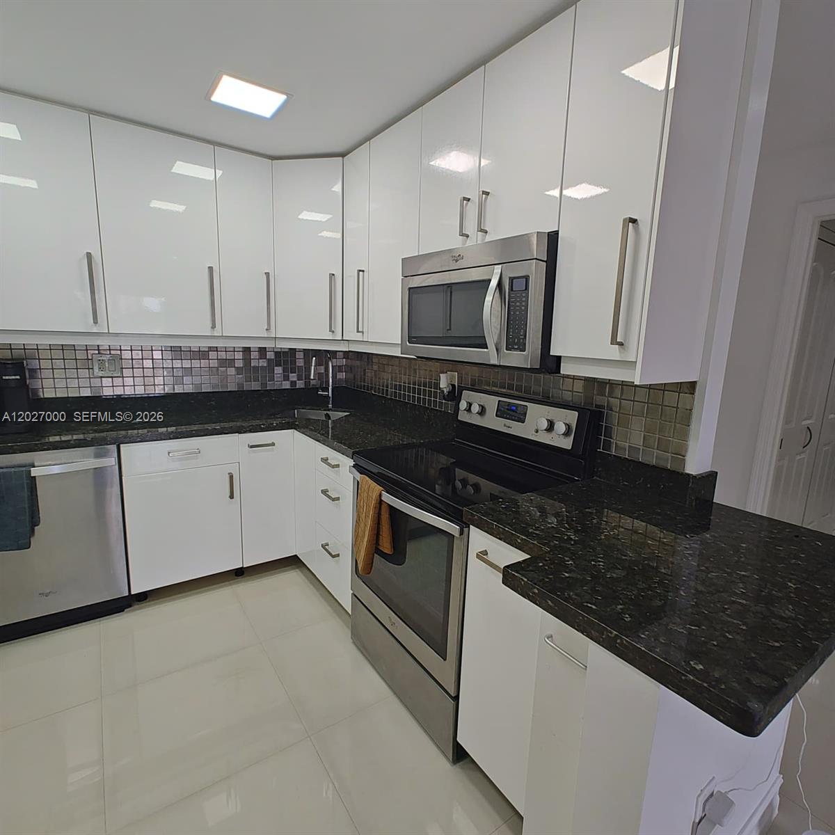 2750 NE 183rd Street 301, Aventura, FL 33160, Aventura