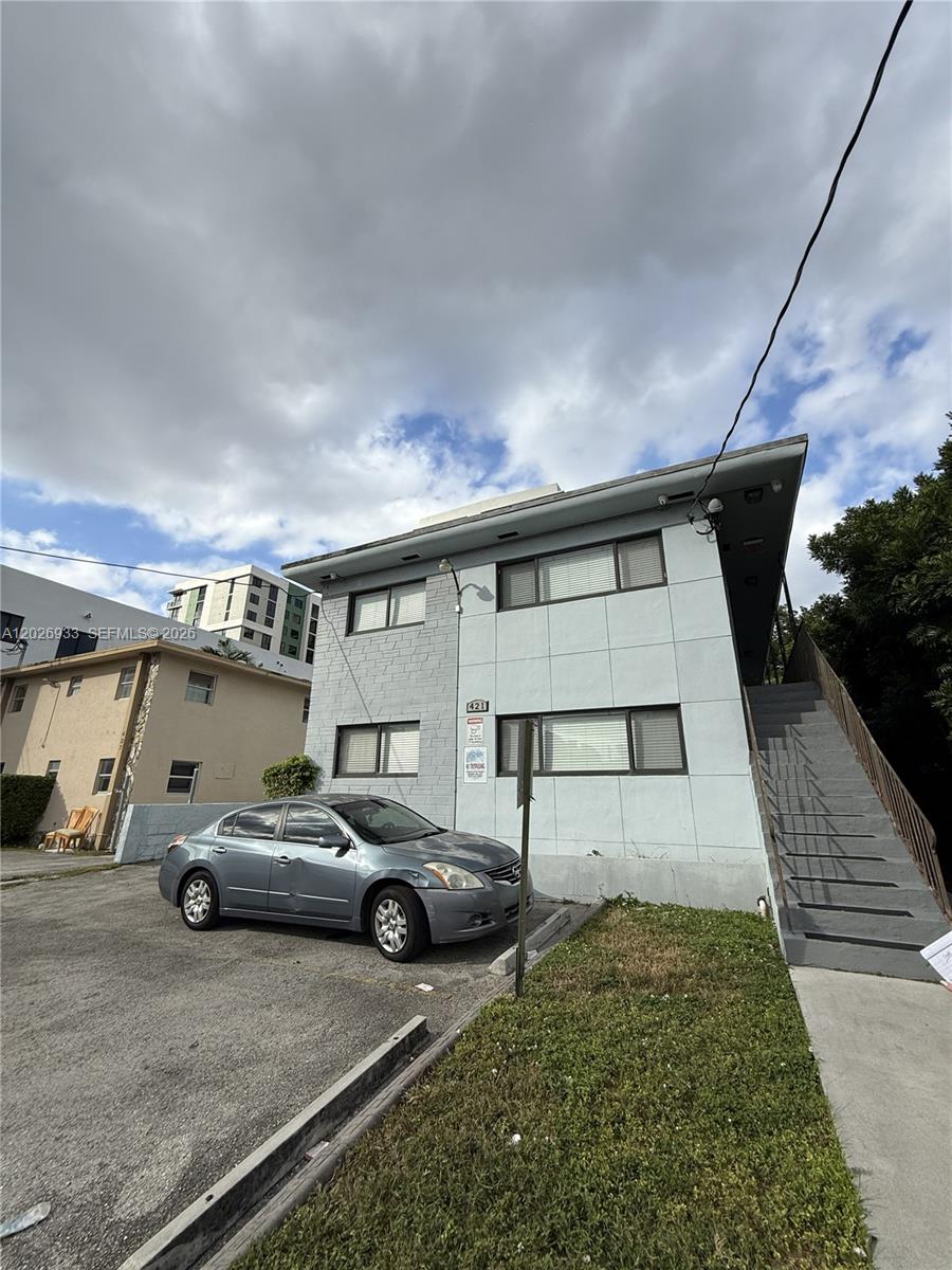 421 SW 6th Street 7, Miami, FL 33130, Miami