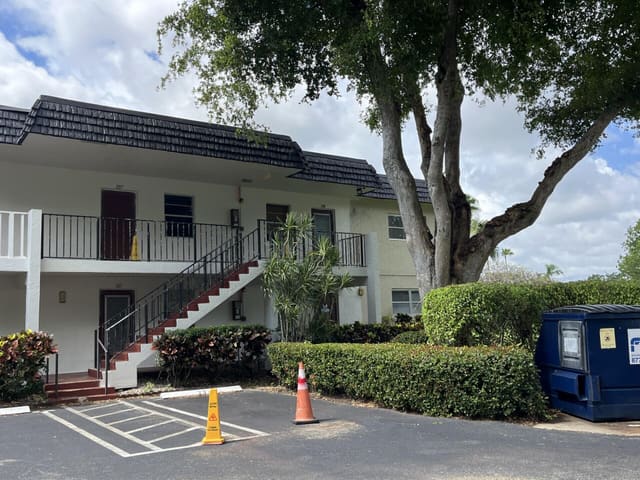 23 Abbey Lane 208, Delray Beach, FL 33446